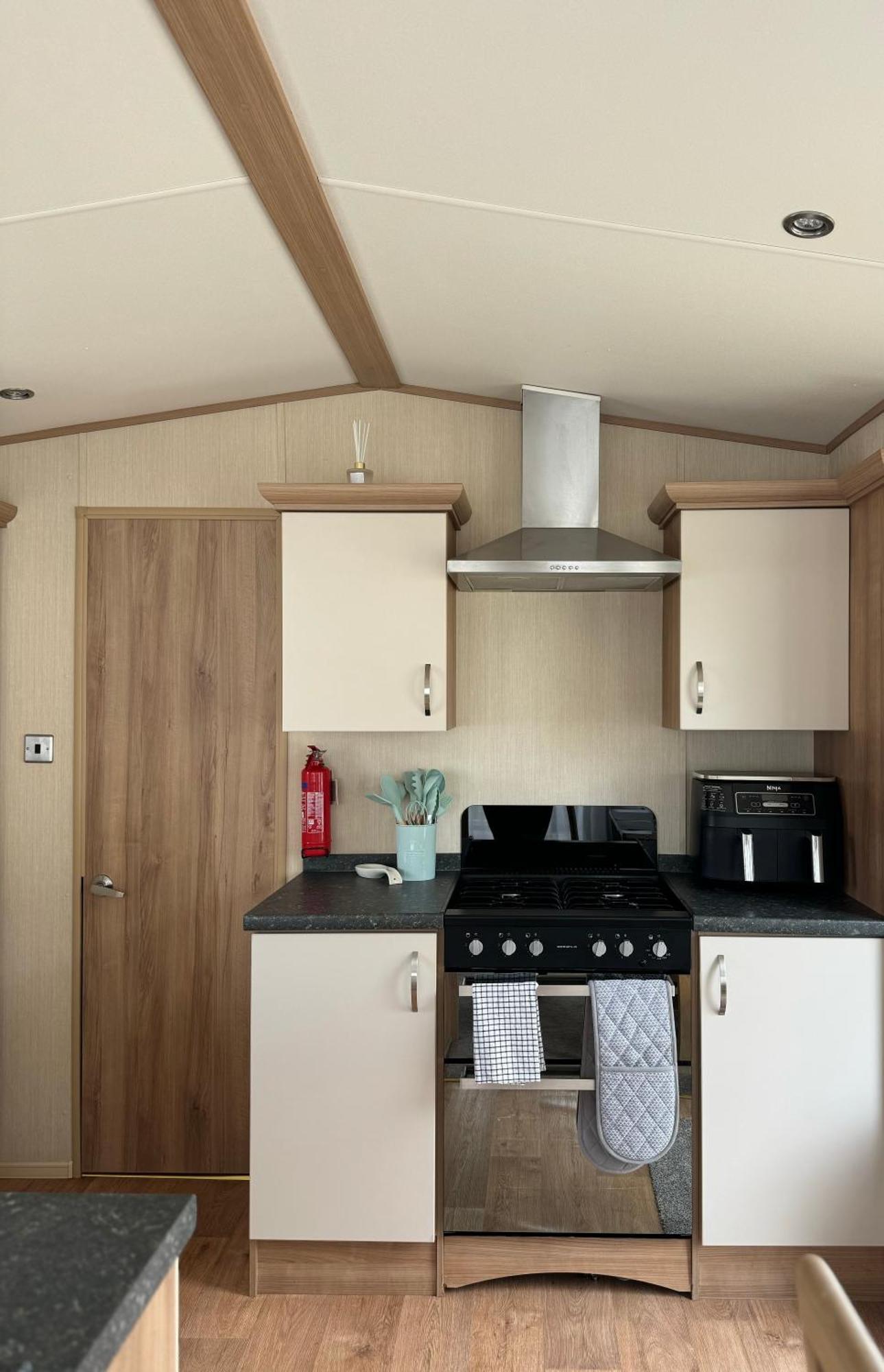 Hot Tub Retreat At Tattershall Lakes Exteriör bild