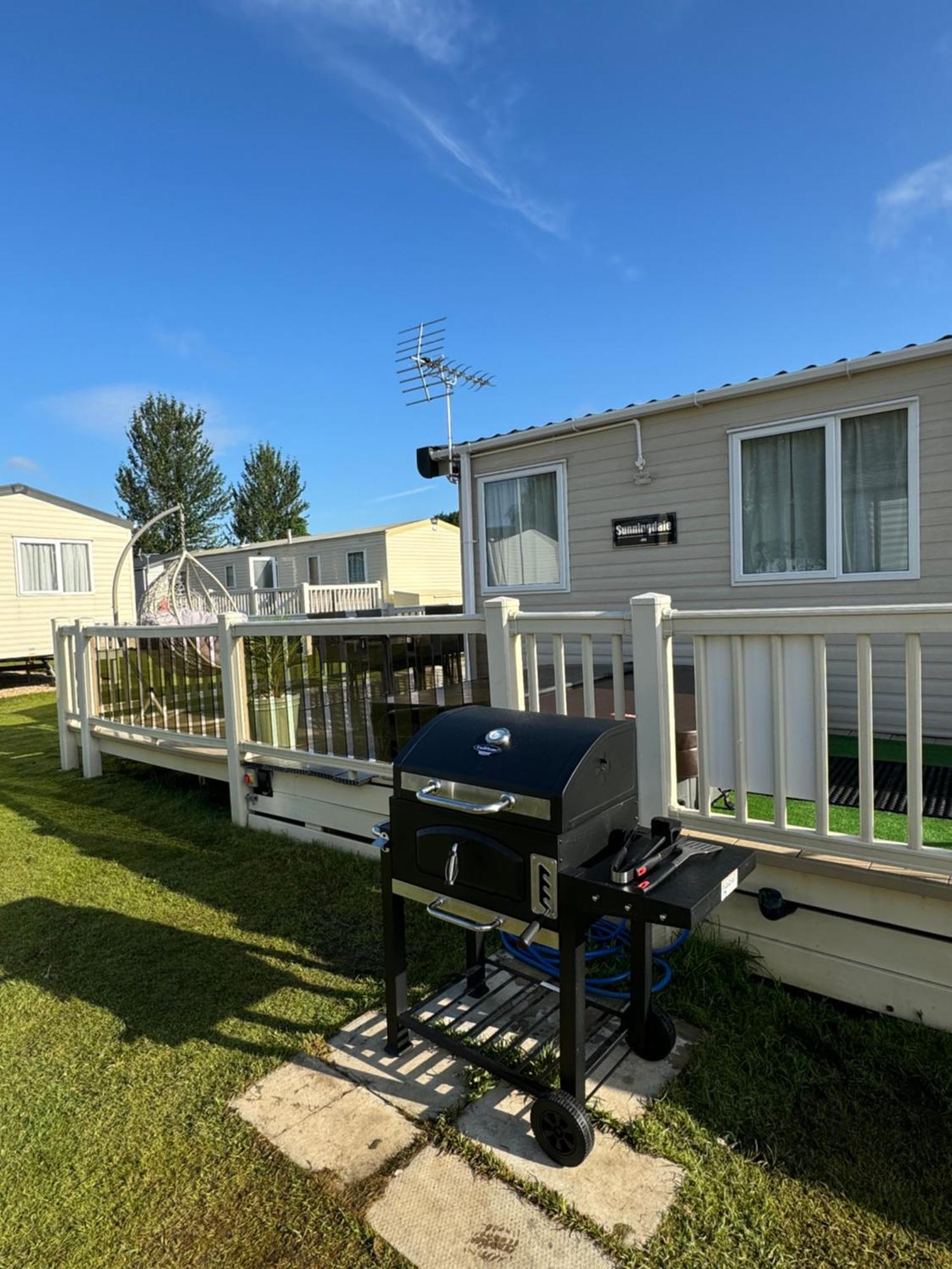 Hot Tub Retreat At Tattershall Lakes Exteriör bild