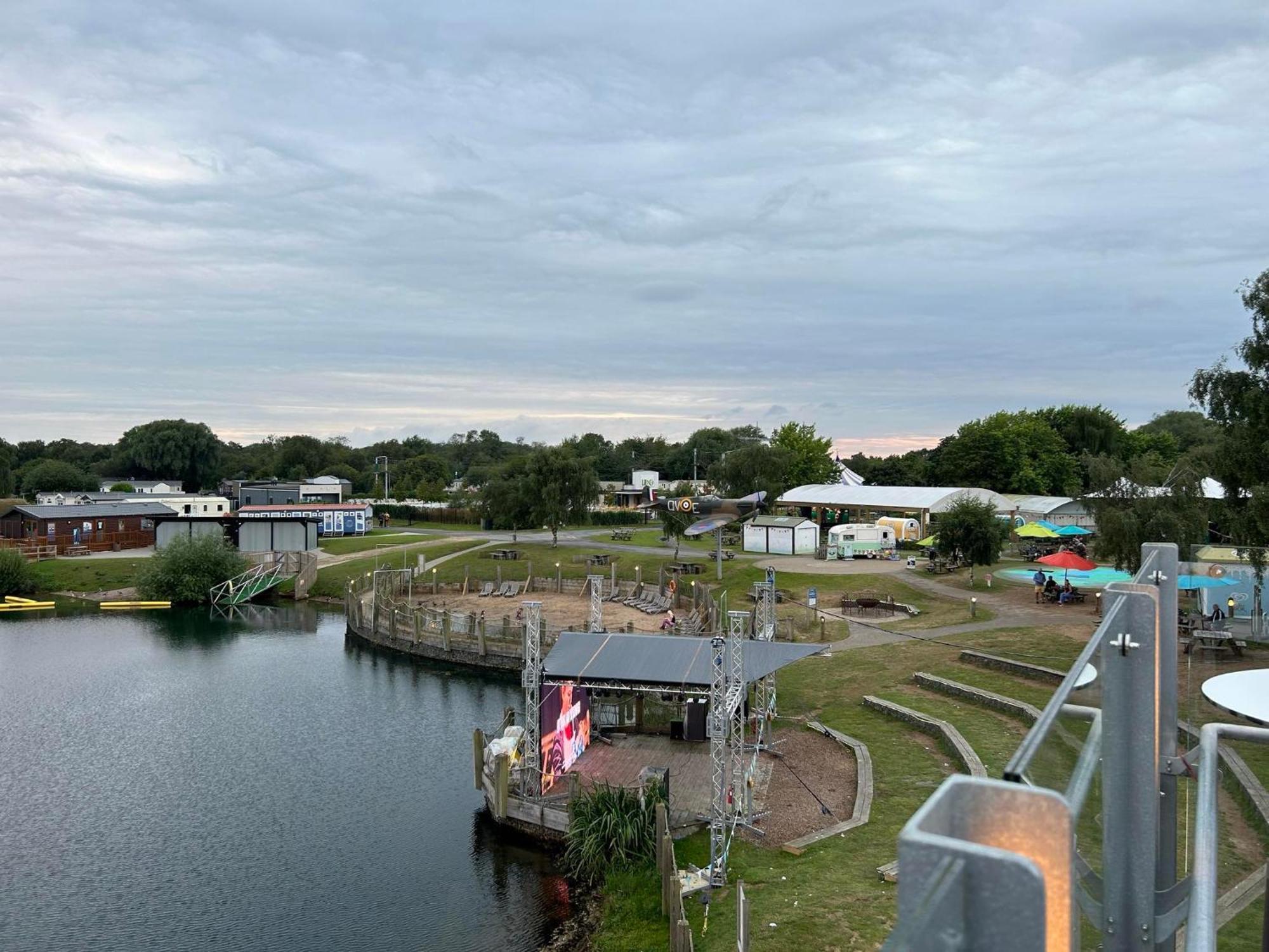 Hot Tub Retreat At Tattershall Lakes Exteriör bild